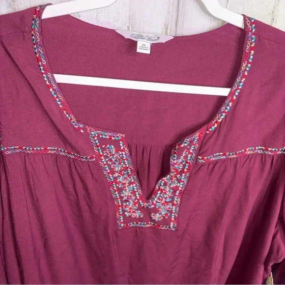 The Pioneer Woman Split Neck Embroidered Blouse Women's Plus Size 2X NWT! - Picture 3 of 16